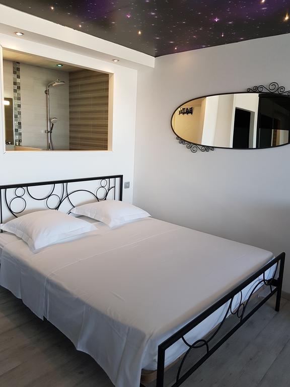 Studio Naturiste "Azur" Heliopolis C 64 Agde Exteriér fotografie